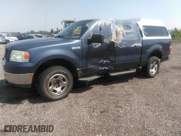 ✅ 2005 Ford F-150 XLT • VIN: 1FTPW14505FA01128 • Lot: 42419733. Listed on IAAI with 202,792 mi. Free auction sales archive from the USA and detailed vehicle history report at DreamBid. Image 2.