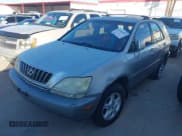 ✅ 2001 Lexus RX 300 • VIN: JTJGF10U910098353 • Lot: 43466504. Wystawiony na IAAI z przebiegiem 332 437 mil. Bezpłatny archiwum sprzedaży aukcyjnych z USA i szczegółowy raport historii pojazdu na DreamBid. Zdjęcie 2.