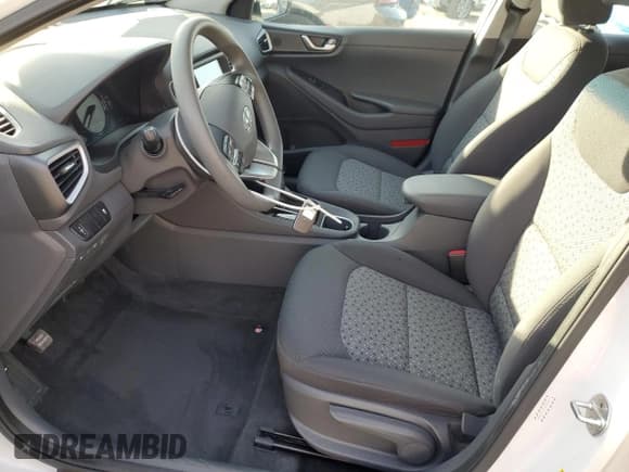 ✅ 2017 Hyundai Ioniq Blue • VIN: KMHC65LC7HU039313 • Lot: 92112495. Listed on Copart with 18,557 mi. Free auction sales archive from the USA and detailed vehicle history report at DreamBid. Image 7.