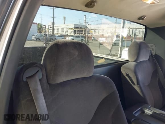 ✅ 2002 GMC Sierra 1500 SL • VIN: 1GTEC14V42Z216330 • Lot: 43535874. Listed on IAAI with 152,947 mi. Free auction sales archive from the USA and detailed vehicle history report at DreamBid. Image 8.