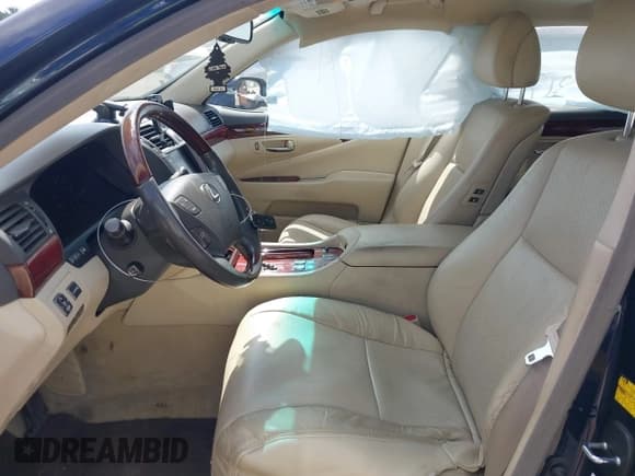 ✅ 2010 Lexus LS 460 • VIN: JTHCL5EF6A5006581 • Лот: 43250317. Опубликован ранее на IAAI с пробегом 162 673 миль. Бесплатный доступ к архиву аукционных продаж из США и подробный отчёт об истории автомобиля на DreamBid. Изображение 5.