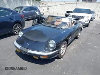 ✅ 1986 Alfa Romeo Spider Veloce • VIN: ZARBA5417G1036171 • Lot: 42966274. Wystawiony na IAAI z przebiegiem 95 591 mil. Bezpłatny archiwum sprzedaży aukcyjnych z USA i szczegółowy raport historii pojazdu na DreamBid. Zdjęcie 2.