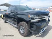 ✅ 2021 Chevrolet Silverado 1500 High Country • VIN: 1GCUYHEL2MZ404642 • Lot: 42301427. Wystawiony na IAAI z przebiegiem 42 691 mil. Bezpłatny archiwum sprzedaży aukcyjnych z USA i szczegółowy raport historii pojazdu na DreamBid. Zdjęcie 1.