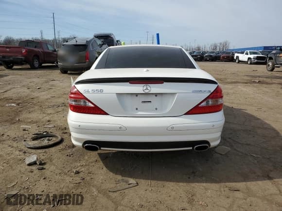 ✅ 2008 Mercedes-Benz SL 550 • VIN: WDBSK71F28F138337 • Лот: 46896265. Опубликован ранее на Copart с пробегом 86 717 миль. Бесплатный доступ к архиву аукционных продаж из США и подробный отчёт об истории автомобиля на DreamBid. Изображение 6.