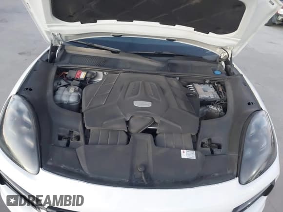 ✅ 2019 Porsche Cayenne • VIN: WP1AA2AY0KDA17506 • Lot: 43505914. Wystawiony na IAAI z przebiegiem 104 632 mil. Bezpłatny archiwum sprzedaży aukcyjnych z USA i szczegółowy raport historii pojazdu na DreamBid. Zdjęcie 10.