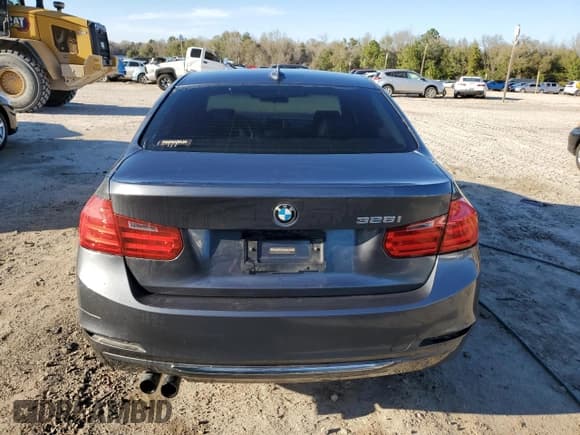 ✅ 2012 BMW 3 Series 328i • VIN: WBA3A5G57CNP15953 • Lot: 46664315. Listed on Copart with 80,487 mi. Free auction sales archive from the USA and detailed vehicle history report at DreamBid. Image 6.