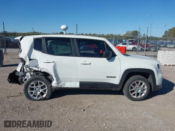 ✅ 2023 Jeep Renegade Latitude • VIN: ZACNJDB19PPP10239 • Lot: 43485636. Listed on IAAI with 17,926 mi. Free auction sales archive from the USA and detailed vehicle history report at DreamBid. Image 12.