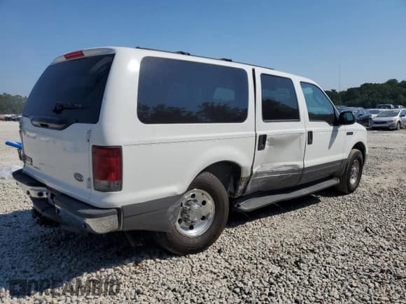 ✅ 2005 Ford Excursion Special Serv • VIN: 1FMNU40L05EB61756 • Lot: 72593484. Wystawiony na Copart z przebiegiem 89 126 mil. Bezpłatny archiwum sprzedaży aukcyjnych z USA i szczegółowy raport historii pojazdu na DreamBid. Zdjęcie 3.