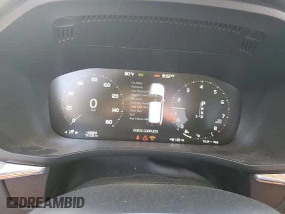 ✅ 2018 Volvo XC60 Inscription • VIN: YV4A22RL8J1028662 • Lot: 61165165. Listed on Copart with 102,824 mi. Free auction sales archive from the USA and detailed vehicle history report at DreamBid. Image 9.