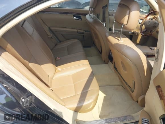 ✅ 2008 Mercedes-Benz S 550 • VIN: WDDNG86X68A188782 • Лот: 43103446. Опубликован ранее на IAAI с пробегом 289 494 миль. Бесплатный доступ к архиву аукционных продаж из США и подробный отчёт об истории автомобиля на DreamBid. Изображение 8.