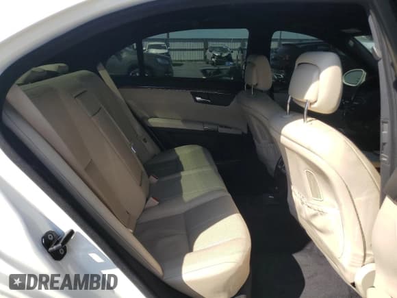 ✅ 2009 Mercedes-Benz S 550 • VIN: WDDNG71X29A273783 • Lot: 65945905. Wystawiony na Copart z przebiegiem 181 347 mil. Bezpłatny archiwum sprzedaży aukcyjnych z USA i szczegółowy raport historii pojazdu na DreamBid. Zdjęcie 10.