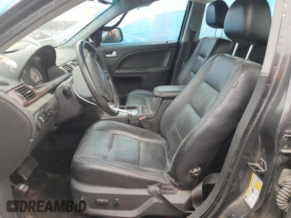 ✅ 2007 Ford Five Hundred Limited • VIN: 1FAHP251X7G114297 • Lot: 75416234. Wystawiony na Copart z przebiegiem Nie podano. Bezpłatny archiwum sprzedaży aukcyjnych z USA i szczegółowy raport historii pojazdu na DreamBid. Zdjęcie 7.