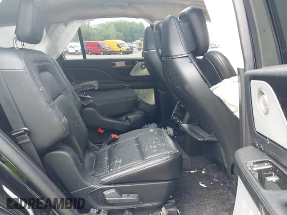 ✅ 2023 Lincoln Aviator Grand Touring • VIN: 5LMYJ8XY7PNL00330 • Лот: 42266997. Опубликован ранее на IAAI с пробегом Не указан. Бесплатный доступ к архиву аукционных продаж из США и подробный отчёт об истории автомобиля на DreamBid. Изображение 8.