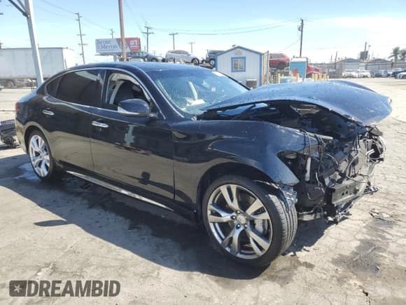 ✅ 2018 Infiniti Q70 Luxe • VIN: JN1BY1PP4JM330375 • Лот: 64426585. Опубликован ранее на Copart с пробегом Не указан. Бесплатный доступ к архиву аукционных продаж из США и подробный отчёт об истории автомобиля на DreamBid. Изображение 4.