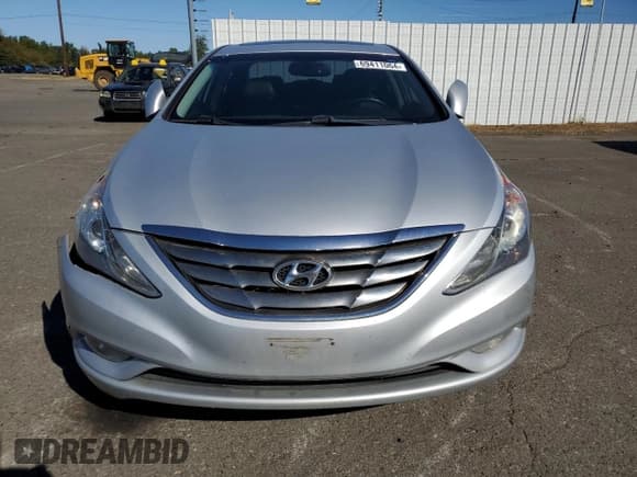 ✅ 2011 Hyundai Sonata SE • VIN: 5NPEC4AC8BH114833 • Lot: 72026184. Listed on Copart with 124,963 mi. Free auction sales archive from the USA and detailed vehicle history report at DreamBid. Image 5.