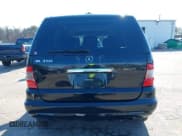 ✅ 2005 Mercedes-Benz M 350 • VIN: 4JGAB57E85A564151 • Lot: 43844394. Listed on IAAI with 172,464 mi. Free auction sales archive from the USA and detailed vehicle history report at DreamBid. Image 16.