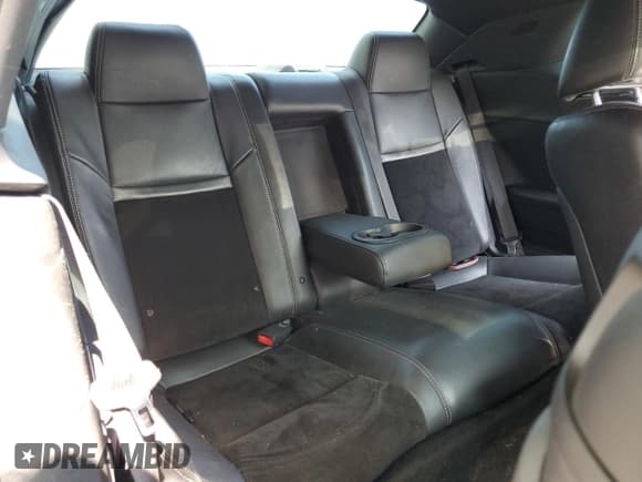 ✅ 2014 Dodge Challenger R/T 100th Anniversary Appearance • VIN: 2C3CDYBT8EH137458 • Lot: 70853314. Wystawiony na Copart z przebiegiem 61 411 mil. Bezpłatny archiwum sprzedaży aukcyjnych z USA i szczegółowy raport historii pojazdu na DreamBid. Zdjęcie 10.