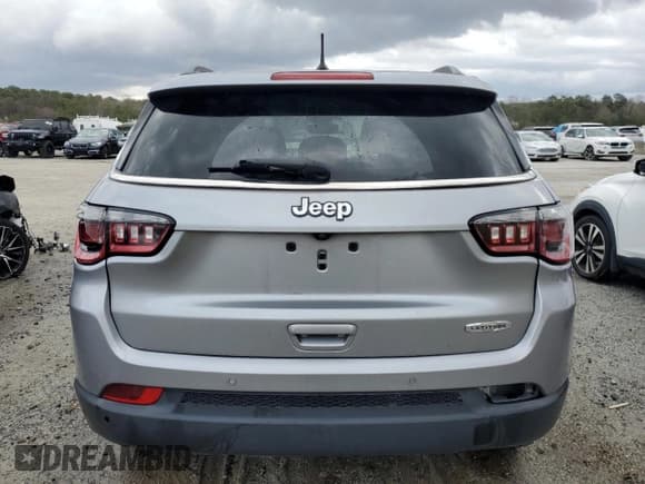 ✅ 2018 Jeep Compass Latitude • VIN: 3C4NJCBB5JT263110 • Lot: 47280185. Wystawiony na Copart z przebiegiem 123 653 mil. Bezpłatny archiwum sprzedaży aukcyjnych z USA i szczegółowy raport historii pojazdu na DreamBid. Zdjęcie 6.