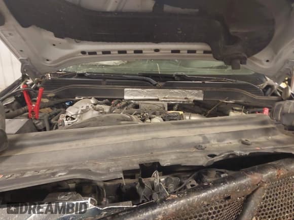 ✅ 2017 Chevrolet Silverado 2500HD LT • VIN: 1GC1KVEY0HF201240 • Lot: 43529703. Wystawiony na IAAI z przebiegiem 208 294 mil. Bezpłatny archiwum sprzedaży aukcyjnych z USA i szczegółowy raport historii pojazdu na DreamBid. Zdjęcie 10.