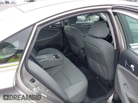 ✅ 2013 Hyundai Sonata Limited • VIN: KMHEC4A48DA078866 • Лот: 42527640. Опубликован ранее на IAAI с пробегом 187 347 миль. Бесплатный доступ к архиву аукционных продаж из США и подробный отчёт об истории автомобиля на DreamBid. Изображение 8.