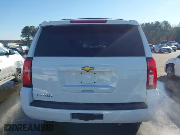 ✅ 2019 Chevrolet Tahoe LT • VIN: 1GNSCBKC0KR325658 • Lot: 43706065. Wystawiony na IAAI z przebiegiem 119 056 mil. Bezpłatny archiwum sprzedaży aukcyjnych z USA i szczegółowy raport historii pojazdu na DreamBid. Zdjęcie 16.