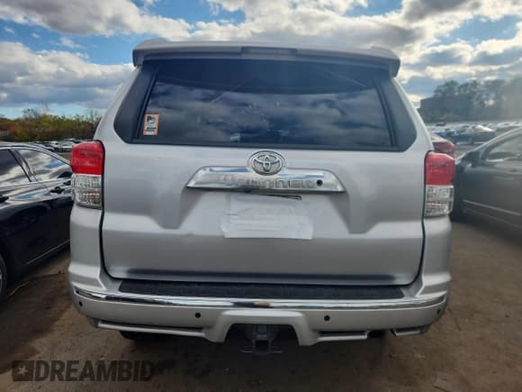 ✅ 2011 Toyota 4Runner SR5 • VIN: JTEBU5JR6B5036509 • Лот: 91399375. Опубликован ранее на Copart с пробегом 97 414 миль. Бесплатный доступ к архиву аукционных продаж из США и подробный отчёт об истории автомобиля на DreamBid. Изображение 6.