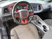 ✅ 2019 Dodge Challenger R/T • VIN: 2C3CDZBT1KH551215 • Лот: 81217545. Опубликован ранее на Copart с пробегом 77 227 миль. Бесплатный доступ к архиву аукционных продаж из США и подробный отчёт об истории автомобиля на DreamBid. Изображение 8.