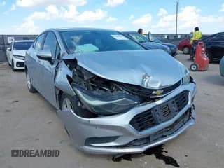 ✅ 2018 Chevrolet Cruze LT • VIN: 1G1BE5SMXJ7154272 • Lot: 43288169. Wystawiony na IAAI z przebiegiem 109 393 mil. Bezpłatny archiwum sprzedaży aukcyjnych z USA i szczegółowy raport historii pojazdu na DreamBid. Zdjęcie 1.
