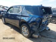 ✅ 2023 Chevrolet Traverse LS • VIN: 1GNERFKW3PJ171353 • Lot: 43230525. Wystawiony na IAAI z przebiegiem 47 401 mil. Bezpłatny archiwum sprzedaży aukcyjnych z USA i szczegółowy raport historii pojazdu na DreamBid. Zdjęcie 3.