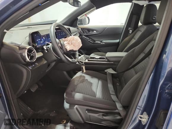 ✅ 2025 Chevrolet Equinox FWD LT • VIN: 3GNAXHEG4SL226317 • Lot: 70199685. Wystawiony na Copart z przebiegiem 21 541 mil. Bezpłatny archiwum sprzedaży aukcyjnych z USA i szczegółowy raport historii pojazdu na DreamBid. Zdjęcie 7.