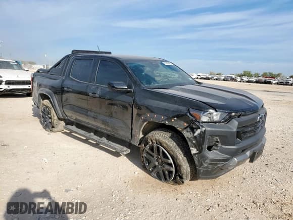 ✅ 2025 Chevrolet Colorado 4WD Trail Boss • VIN: 1GCPTEEK0S1124120 • Lot: 81860465. Listed on Copart with 27,130 mi. Free auction sales archive from the USA and detailed vehicle history report at DreamBid. Image 4.