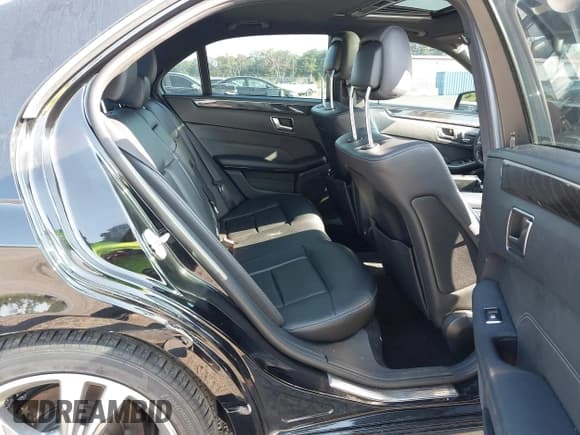 ✅ 2016 Mercedes-Benz E 350 Sport • VIN: WDDHF5KB7GB228160 • Lot: 43256800. Listed on IAAI with 129,924 mi. Free auction sales archive from the USA and detailed vehicle history report at DreamBid. Image 8.