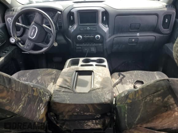 ✅ 2023 GMC Sierra 3500HD Pro • VIN: 1GT49SEY2PF108094 • Lot: 82246505. Wystawiony na Copart z przebiegiem Nie podano. Bezpłatny archiwum sprzedaży aukcyjnych z USA i szczegółowy raport historii pojazdu na DreamBid. Zdjęcie 8.