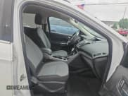 ✅ 2013 Ford Escape SE • VIN: 1FMCU9GX5DUD66443 • Lot: 58866685. Wystawiony na Copart z przebiegiem 98 082 mil. Bezpłatny archiwum sprzedaży aukcyjnych z USA i szczegółowy raport historii pojazdu na DreamBid. Zdjęcie 5.