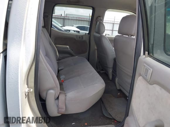 ✅ 2001 Toyota Tacoma • VIN: 5TEHN72N01Z750893 • Lot: 42461034. Wystawiony na IAAI z przebiegiem 229 535 mil. Bezpłatny archiwum sprzedaży aukcyjnych z USA i szczegółowy raport historii pojazdu na DreamBid. Zdjęcie 8.