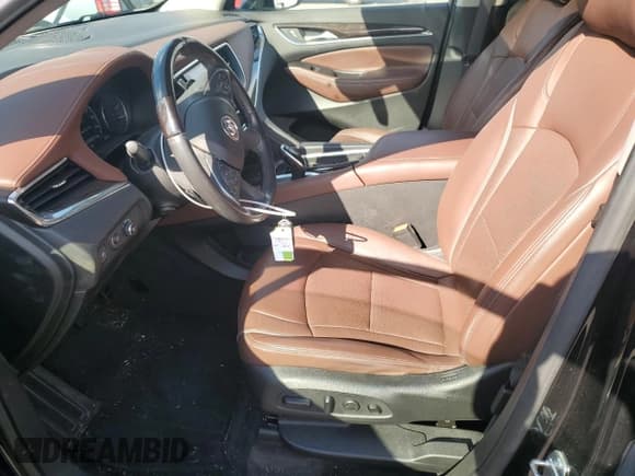 ✅ 2020 Buick Enclave Avenir • VIN: 5GAEVCKW8LJ216947 • Лот: 92024925. Опубликован ранее на Copart с пробегом 82 215 миль. Бесплатный доступ к архиву аукционных продаж из США и подробный отчёт об истории автомобиля на DreamBid. Изображение 7.