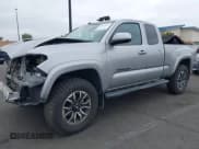 ✅ 2020 Toyota Tacoma SR • VIN: 3TYRZ5CN9LT000618 • Lot: 42119063. Listed on IAAI with 29,503 mi. Free auction sales archive from the USA and detailed vehicle history report at DreamBid. Image 18.