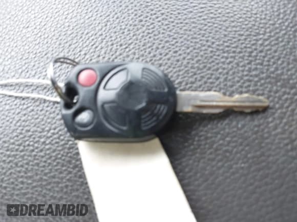 ✅ 2011 Ford Expedition XLT • VIN: 1FMJU1J58BEF54056 • Lot: 42254977. Listed on IAAI with 184,199 mi. Free auction sales archive from the USA and detailed vehicle history report at DreamBid. Image 11.