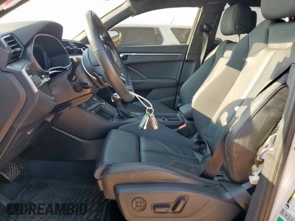 ✅ 2023 Audi Q3 S line Premium Plus • VIN: WA1EEDF39P1113010 • Лот: 69968755. Опубликован ранее на Copart с пробегом 28 495 миль. Бесплатный доступ к архиву аукционных продаж из США и подробный отчёт об истории автомобиля на DreamBid. Изображение 7.