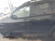 ✅ 2016 Jeep Cherokee Limited • VIN: 1C4PJMDB9GW344884 • Lot: 41348741. Wystawiony na IAAI z przebiegiem 130 835 mil. Bezpłatny archiwum sprzedaży aukcyjnych z USA i szczegółowy raport historii pojazdu na DreamBid. Zdjęcie 14.