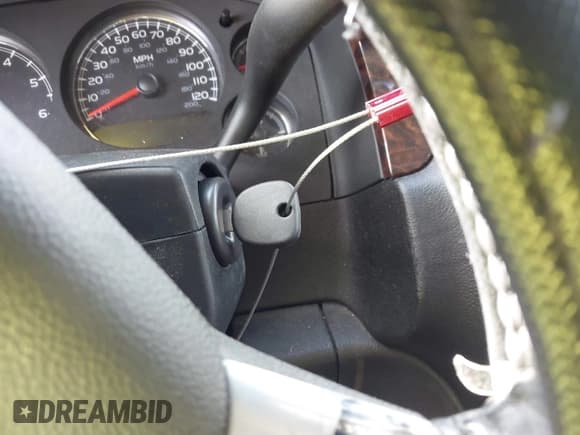 ✅ 2010 GMC Yukon Denali • VIN: 1GKUCEEF2AR232569 • Lot: 41940307. Listed on IAAI with 176,572 mi. Free auction sales archive from the USA and detailed vehicle history report at DreamBid. Image 10.