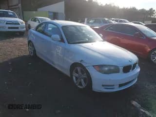 ✅ 2010 BMW 1 Series 128i • VIN: WBAUP7C5XAVK76815 • Lot: 41285823. Wystawiony na IAAI z przebiegiem 181 761 mil. Bezpłatny archiwum sprzedaży aukcyjnych z USA i szczegółowy raport historii pojazdu na DreamBid. Zdjęcie 1.