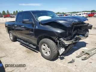 2010 Dodge 1500 ST z VIN 1D7RV1GP1AS109788, wystawiony jako Copart lot #61017744 z przebiegiem 143 332 mil mil oraz Szkoda całkowita • Salvage title. Historia ofert i sprzedaży dostępna na DreamBid. Obrazek 4.