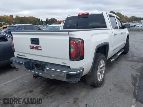 ✅ 2017 GMC Sierra 1500 SLT • VIN: 3GTU2NEC6HG289632 • Lot: 43549006. Wystawiony na IAAI z przebiegiem 68 081 mil. Bezpłatny archiwum sprzedaży aukcyjnych z USA i szczegółowy raport historii pojazdu na DreamBid. Zdjęcie 4.