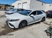 ✅ 2022 Toyota Camry SE • VIN: 4T1G11AK1NU062827 • Lot: 89730935. Wystawiony na Copart z przebiegiem 32 628 mil. Bezpłatny archiwum sprzedaży aukcyjnych z USA i szczegółowy raport historii pojazdu na DreamBid. Zdjęcie 1.