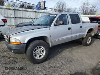 ✅ 2002 Dodge Dakota Sport • VIN: 1B7HG38N02S655900 • Lot: 43469045. Wystawiony na Copart z przebiegiem 198 561 mil. Bezpłatny archiwum sprzedaży aukcyjnych z USA i szczegółowy raport historii pojazdu na DreamBid. Zdjęcie 1.