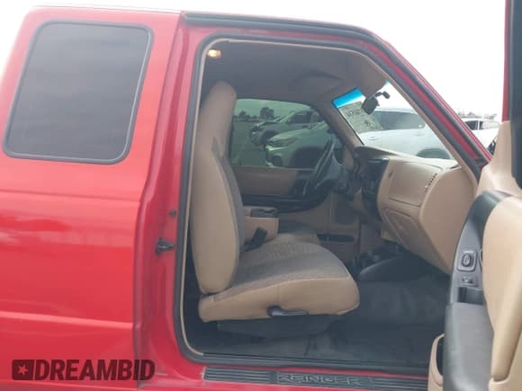 ✅ 2002 Ford Ranger XL • VIN: 1FTYR14E72PB59838 • Lot: 43740534. Wystawiony na IAAI z przebiegiem 228 213 mil. Bezpłatny archiwum sprzedaży aukcyjnych z USA i szczegółowy raport historii pojazdu na DreamBid. Zdjęcie 5.