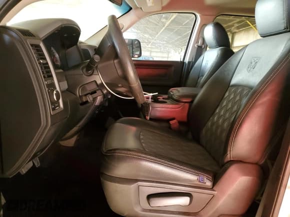 ✅ 2018 Ram 2500 Tradesman • VIN: 3C6UR5CL3JG127579 • Lot: 92178025. Listed on Copart with 223,049 mi. Free auction sales archive from the USA and detailed vehicle history report at DreamBid. Image 7.