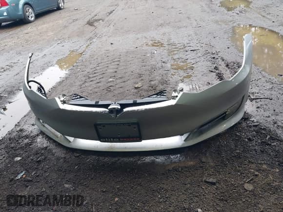 ✅ 2017 Tesla Model S 100D • VIN: 5YJSA1E2XHF197827 • Лот: 43257850. Опубликован ранее на IAAI с пробегом 152 489 миль. Бесплатный доступ к архиву аукционных продаж из США и подробный отчёт об истории автомобиля на DreamBid. Изображение 12.