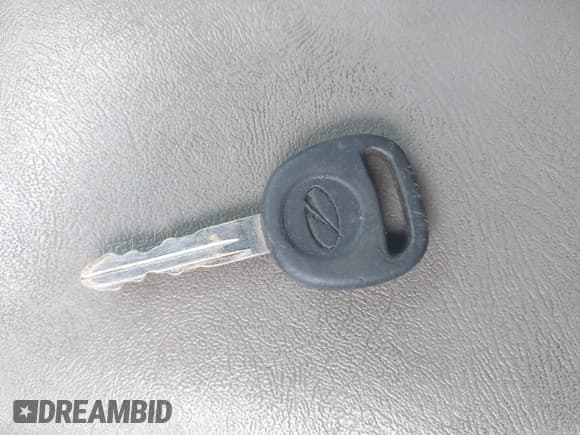 ✅ 2000 Oldsmobile Bravada • VIN: 1GHDT13W3Y2302861 • Lot: 42984576. Wystawiony na IAAI z przebiegiem 219 762 mil. Bezpłatny archiwum sprzedaży aukcyjnych z USA i szczegółowy raport historii pojazdu na DreamBid. Zdjęcie 11.